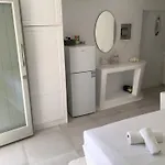 Rineia Complex By Live&travel Appartement *