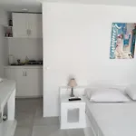 דירה Rineia Complex By Live&travel *