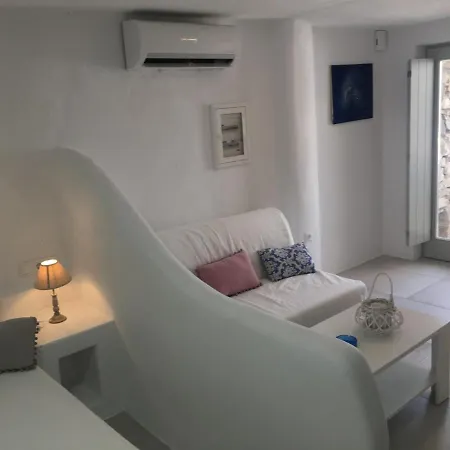 Rineia Complex By Live&travel