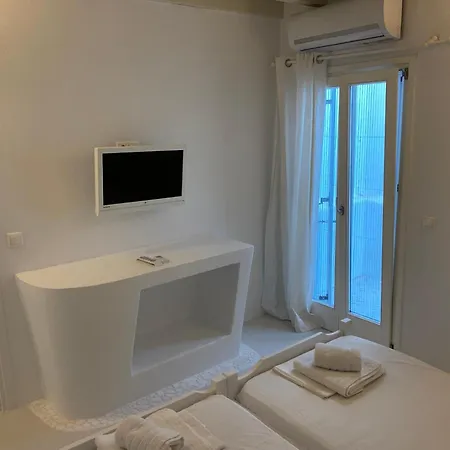 Rineia Complex By Live&travel * Elia (Mykonos)