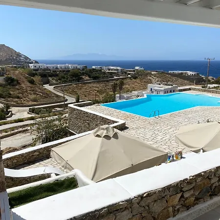 Rineia Complex By Live&travel Apartmán