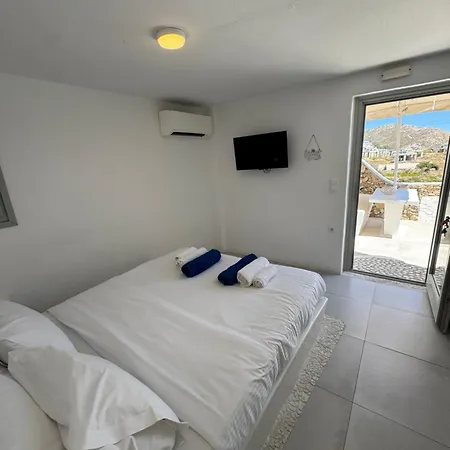 Rineia Complex By Live&travel